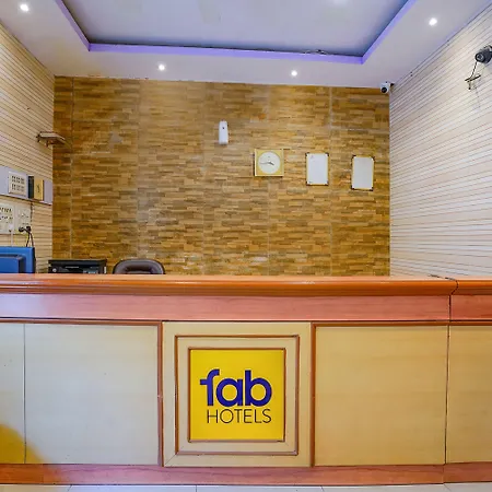 Fabexpress New Deepak - Nr & Csmt Station Hotel