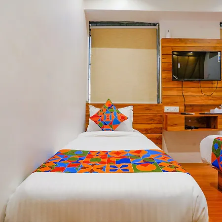 Fabexpress New Deepak - Nr & Csmt Station Hotel 2*