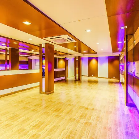 Fabhotel Sahar Garden - Nr International Airport Hotel