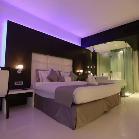 Muza Hotel Mumbai