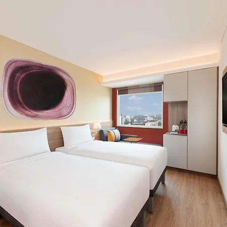 Hotel Ibis Bkc 4*