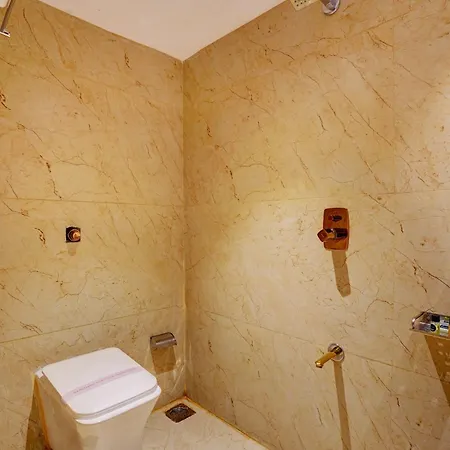Isra Comfort Hotel 3*