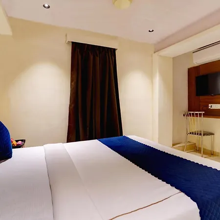 Isra Comfort Hotel 3*