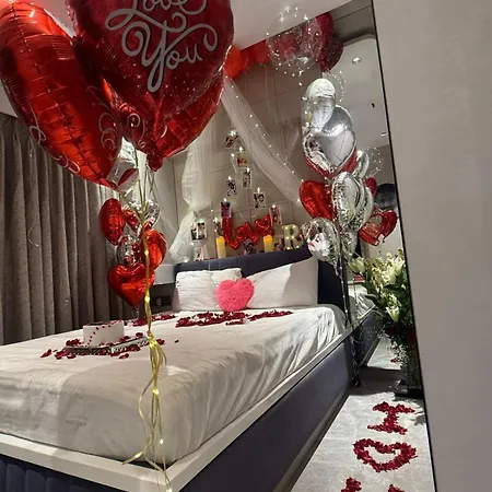 Private Ensuite In Modern * Mumbai