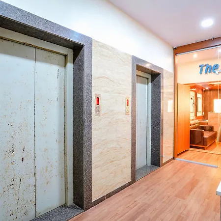 Fabhotel Azure - Nr. International Airport