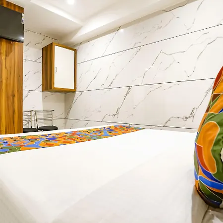 Fabhotel Shubham 3*