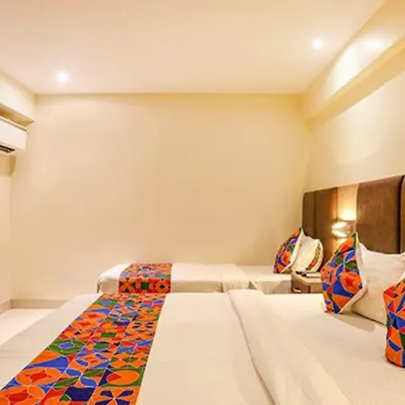 Hotel Via West - Nr International Airport
