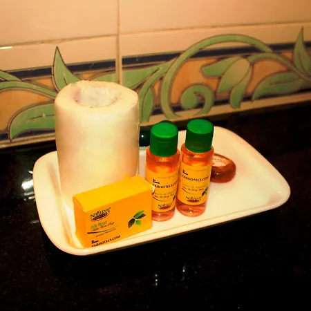 Hotel Via West - Nr International Airport