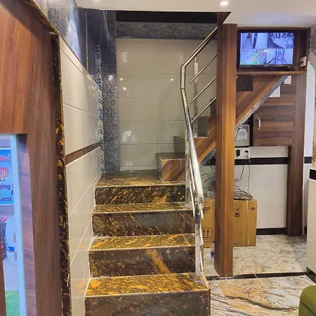Hotel Tip Residency 3*