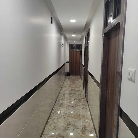 Tip Residency Hotel 3*