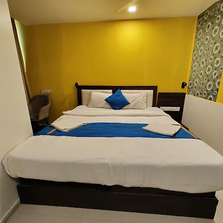 Aura - Near Malad Link Road
