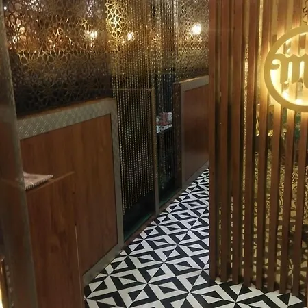 Affari 2* Mumbai