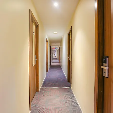 Fabhotel Royal International - Nr International Airport Mumbai