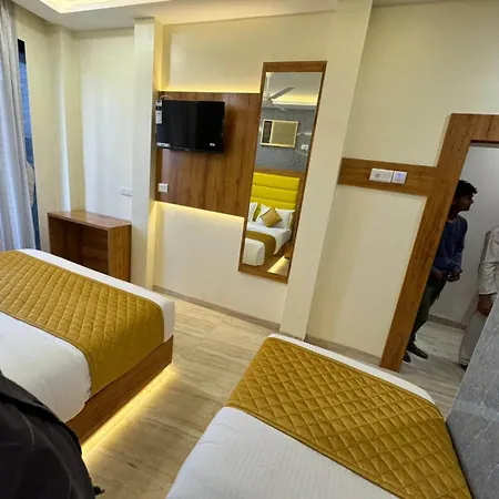 National Hotel 2*