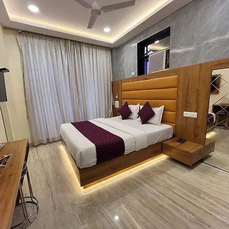 National Hotel 2*