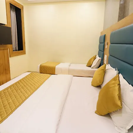 National Hotel 2*