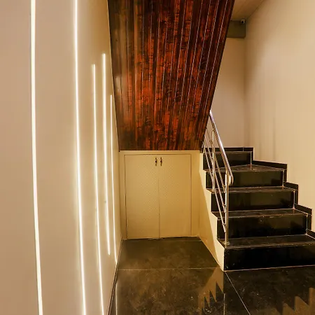 Hotel Fabhotel Prime Land - Nr Bkc