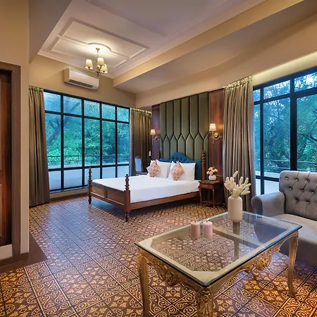 Arnna-Nesco Goregaon Hotel 4*