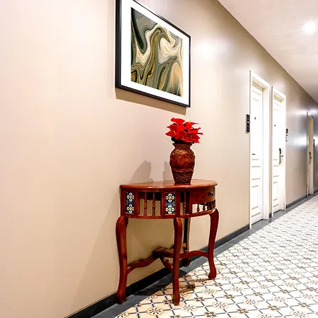 Arnna-Nesco Goregaon Hotel