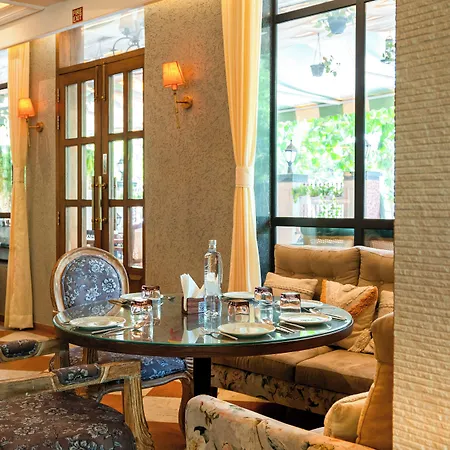 Arnna-Nesco Goregaon