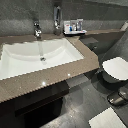 House Mindspace Malad 4* Mumbai
