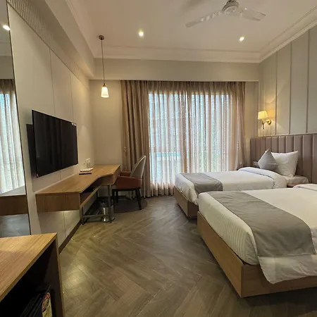Hotel House Mindspace Malad Mumbai