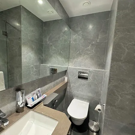 House Mindspace Malad 4* Mumbai