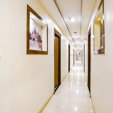 Fabhotel Amber Palace - Nr & Csmt Station Hotel