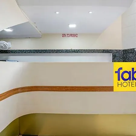 Hotel Fabexpress Sarah Gold - Nr Nesco Exhibition Center