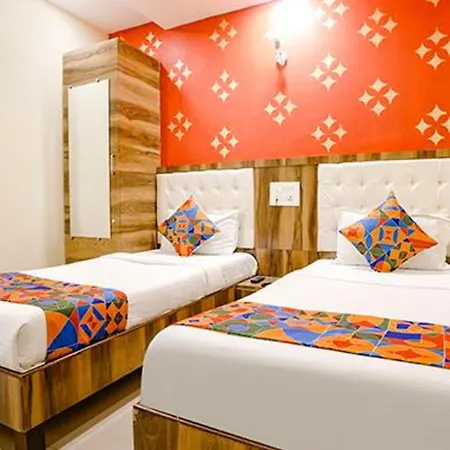 Hotel Fabexpress Sarah Gold - Nr Nesco Exhibition Center