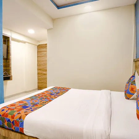 Hotel Fabexpress Sarah Gold - Nr Nesco Exhibition Center Mumbai