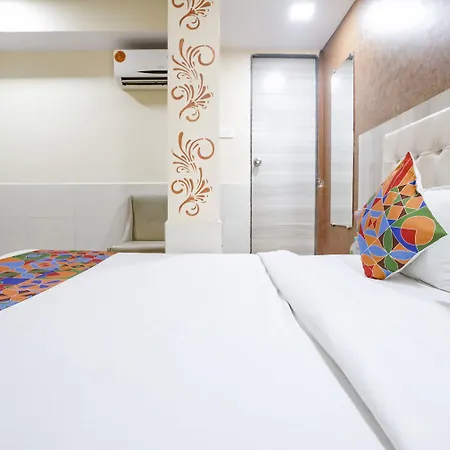 Hotel Fabexpress Sarah Gold - Nr Nesco Exhibition Center Mumbai