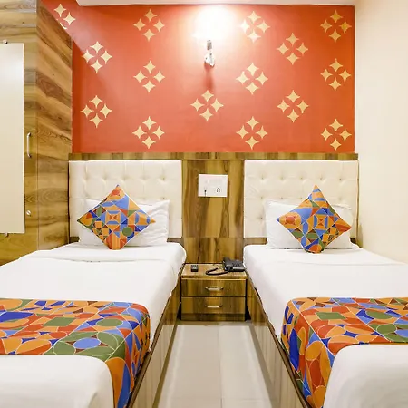 Fabexpress Sarah Gold - Nr Nesco Exhibition Center Hotel 3*