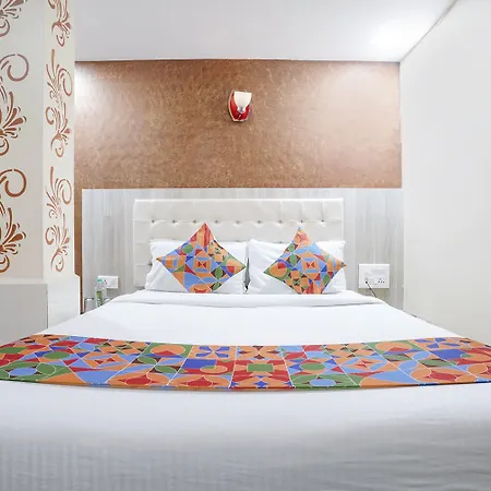 Hotel Fabexpress Sarah Gold - Nr Nesco Exhibition Center Mumbai