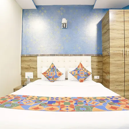 Fabexpress Sarah Gold - Nr Nesco Exhibition Center Hotel 3*
