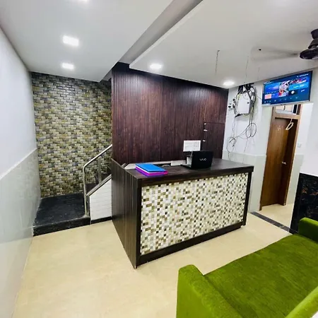 Hotel O Radha Palace Mumbai