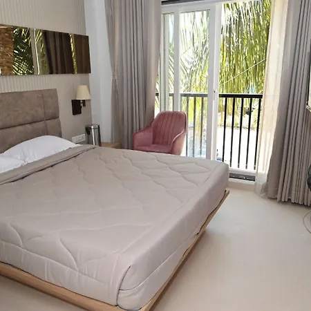 Residency Malad 3*