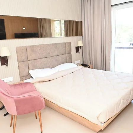 Hotel Residency Malad Mumbai