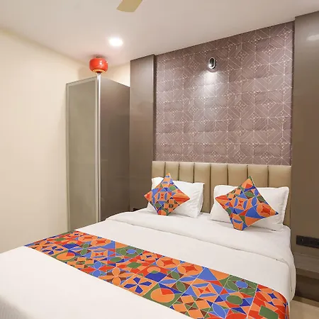 Fabhotel Well Back