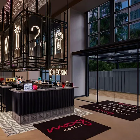 Hotel Moxy Andheri West 5*