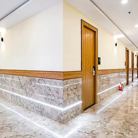 Fabhotel 7 Square - Nr Bkc 3*