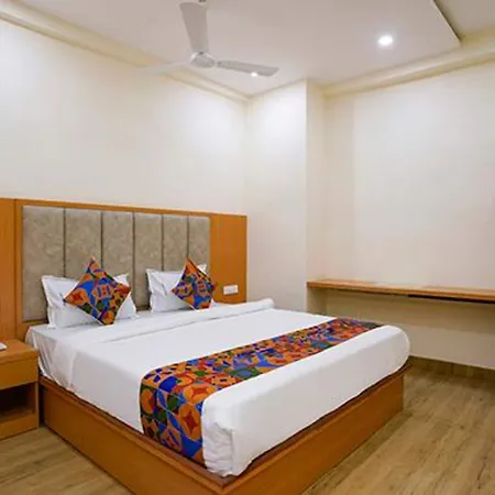 Hotel Fabhotel 7 Square - Nr Bkc
