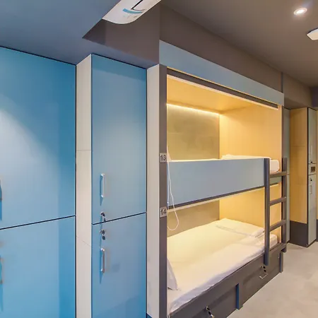 Hostel Dorms