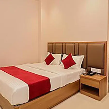 Ascent Star - Near International Airport 3* Mumbai