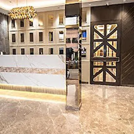 Ascent Star - Near International Airport Hotel