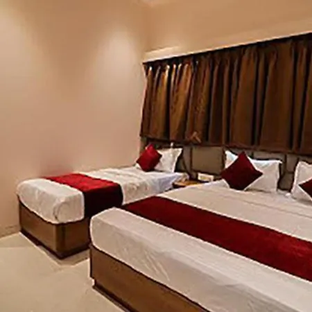 Ascent Star - Near International Airport Hotel
