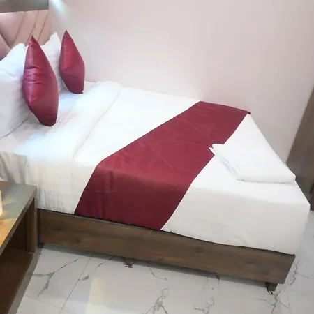 Classy Comfort Near Exhibition Centre Nesco Mumbai