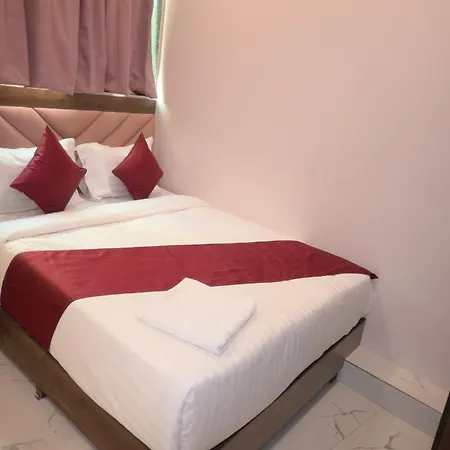 Classy Comfort Near Exhibition Centre Nesco 2*