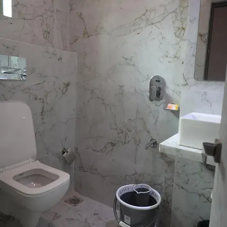 Hotel Classy Comfort Near Exhibition Centre Nesco 2*