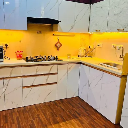 Lavish Row House Near Us Consulate Bkc & Nmacc & Jio World Center Villa